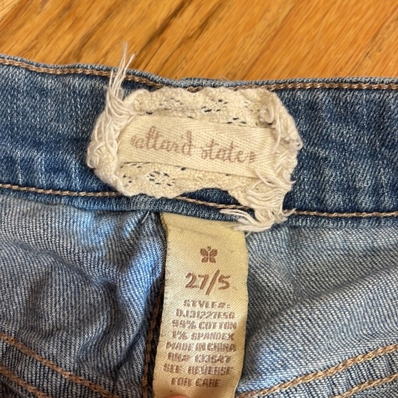 Altar’d state denim shorts size 27 - Picture 3 of 5